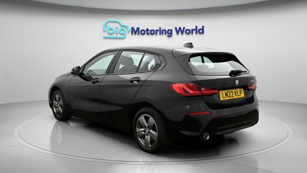 BMW 1 Series Se Black #5