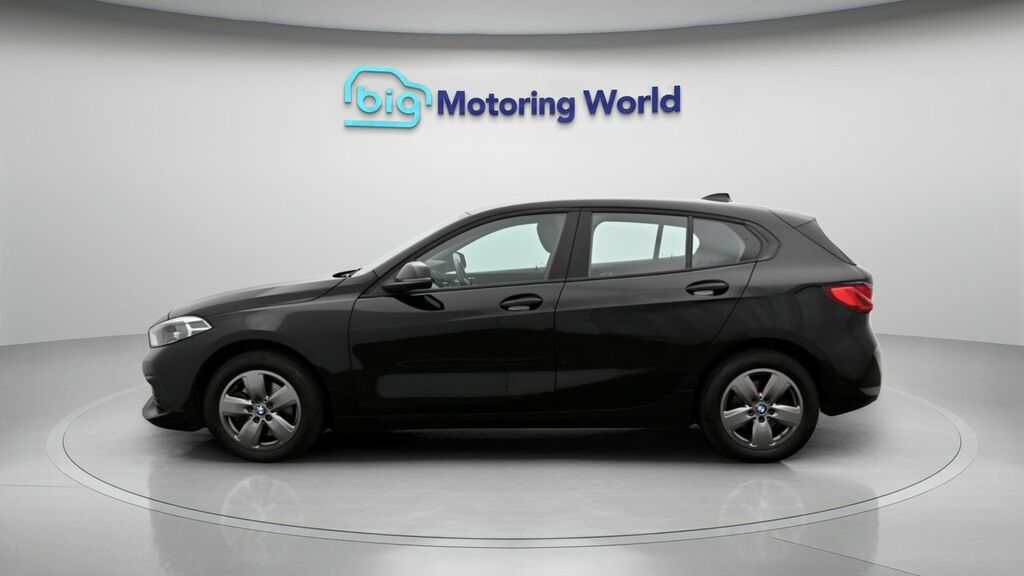 BMW 1 Series Se Black #4