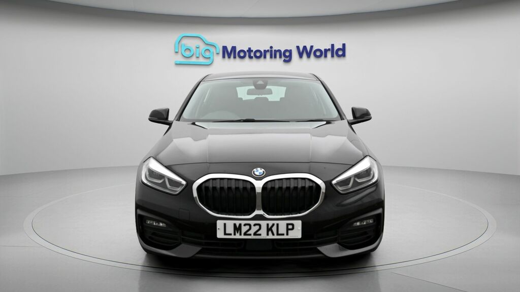 BMW 1 Series Se Black #2