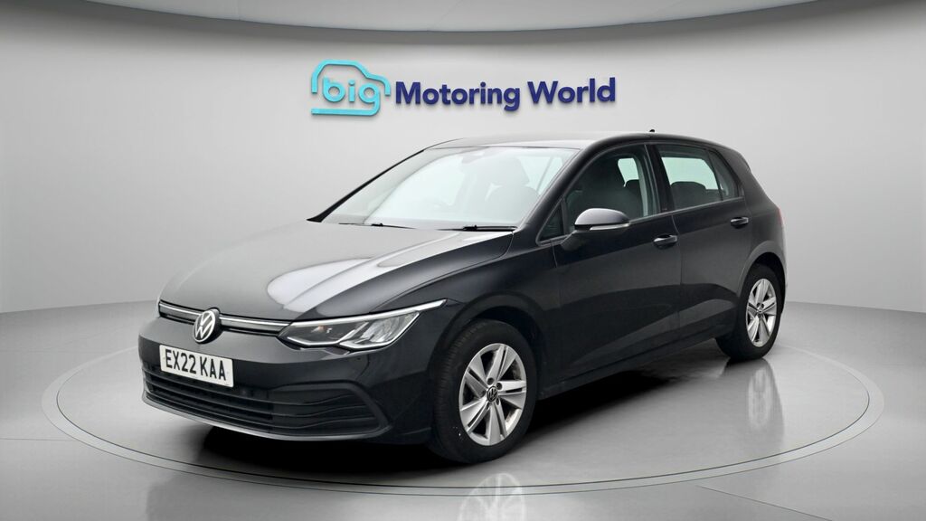Volkswagen Golf Life Black #3