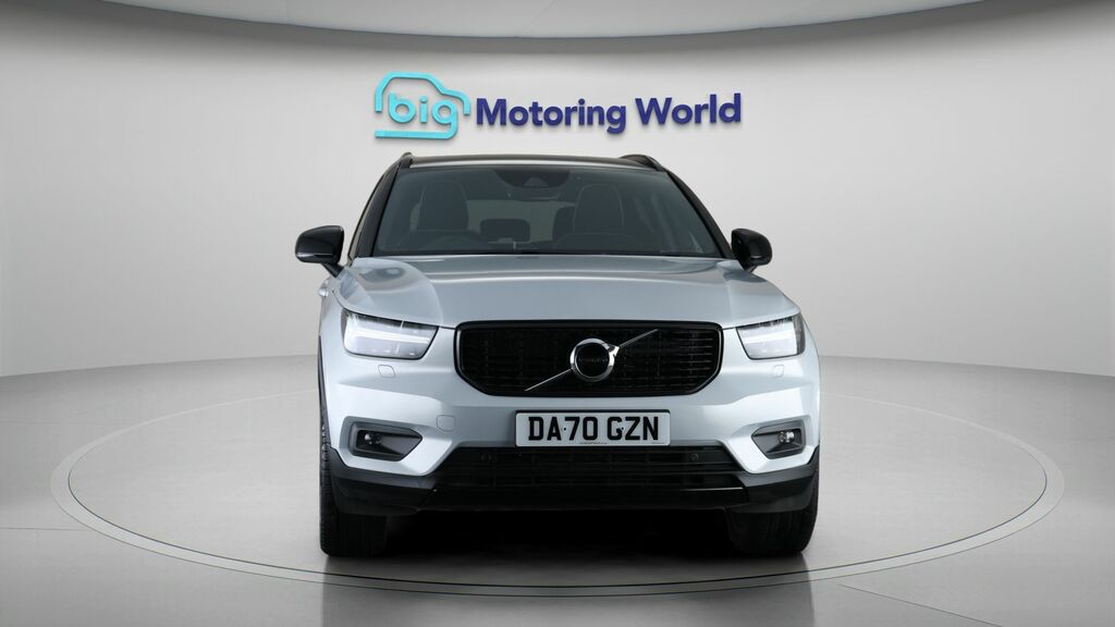 Volvo XC40 R-design Pro DA70GZN Silver #2