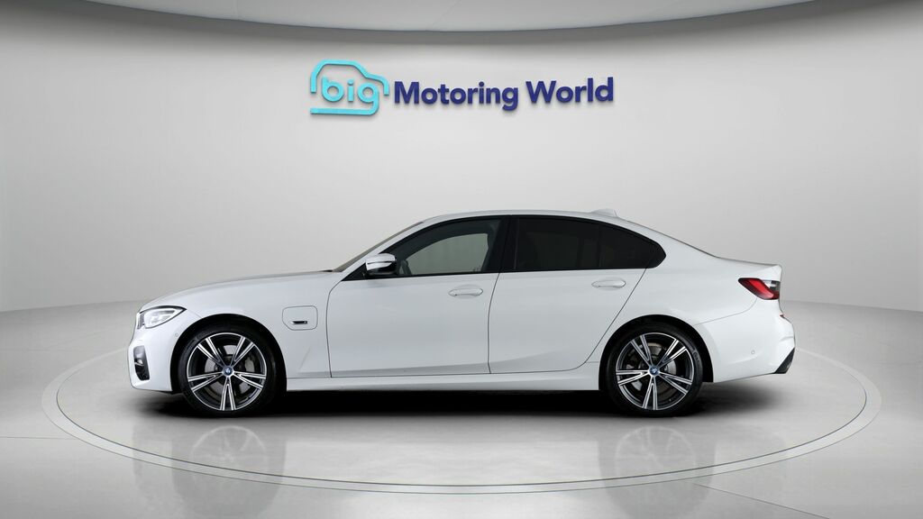 BMW 3 Series M Sport White #4