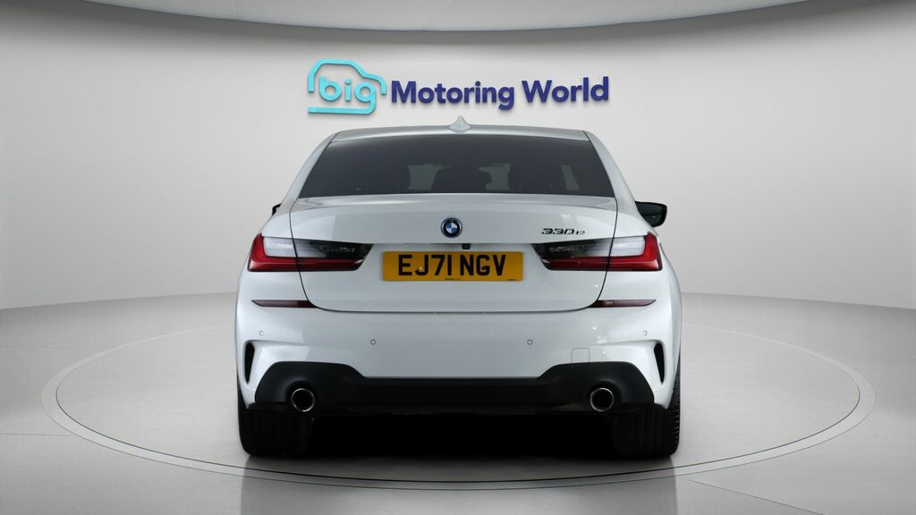 BMW 3 Series M Sport White #6