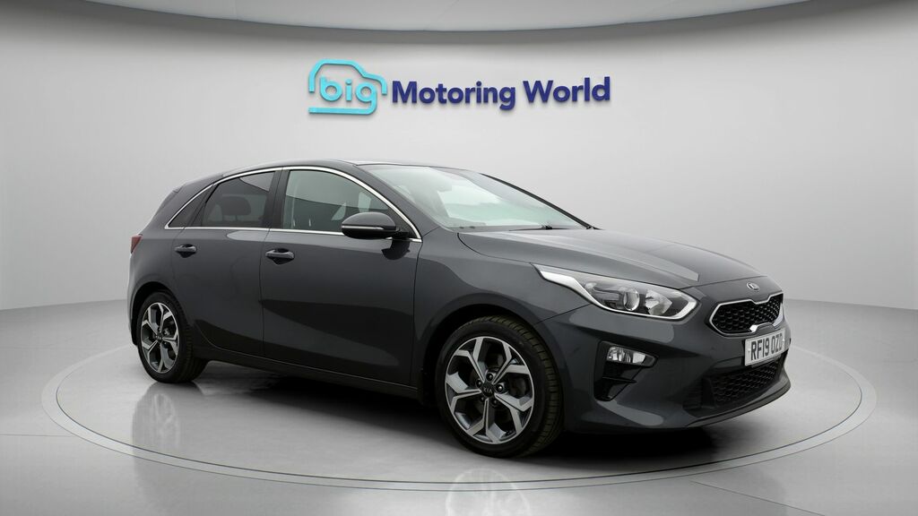 Kia Ceed 3 Grey