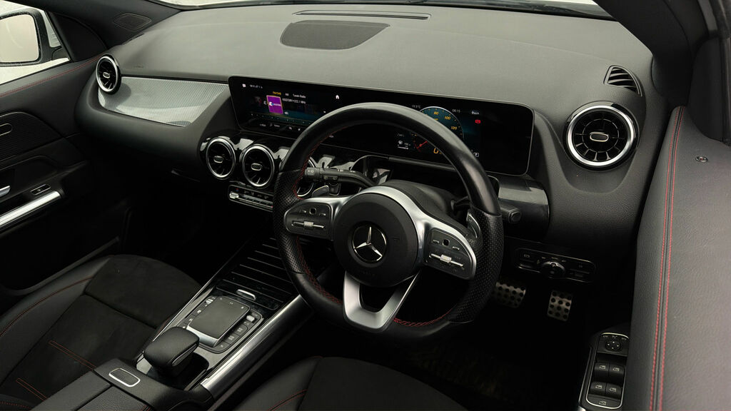 Mercedes-Benz GLA Class 2.0 Gla200d Amg Line Suv 8G-dct Euro 6 Black #9