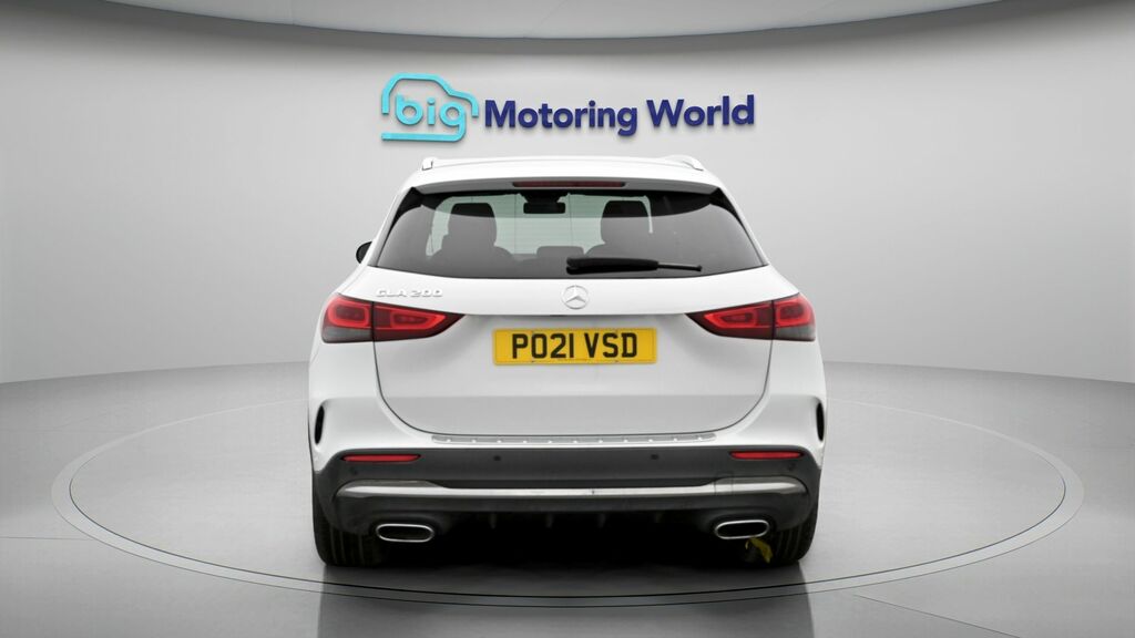 Mercedes-Benz GLA Class Amg Line White #6