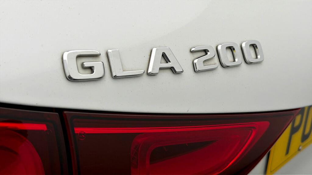 Mercedes-Benz GLA Class 2.0 Gla200d Amg Line Suv 8G-dct Euro 6 Black #20