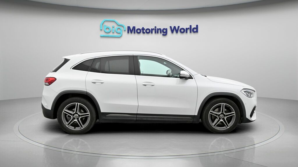 Mercedes-Benz GLA Class 2.0 Gla200d Amg Line Suv 8G-dct Euro 6 Black #8