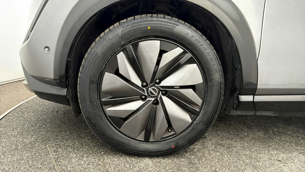 Nissan Ariya 178Kw Evolve 87Kwh 22Kwch Red #17