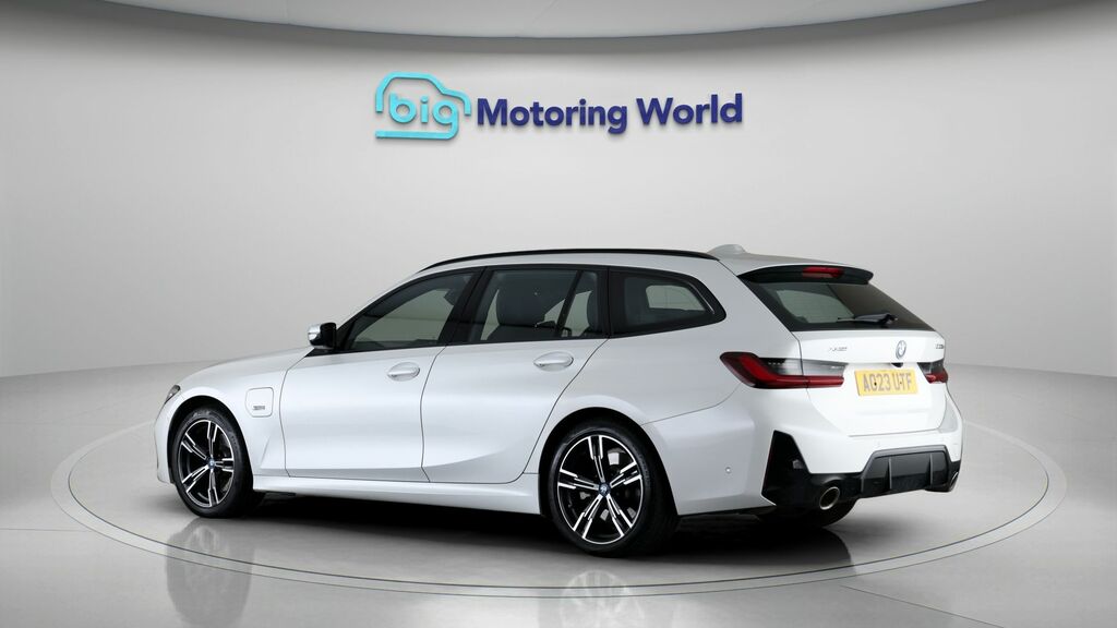 BMW 3 Series M Sport White #5