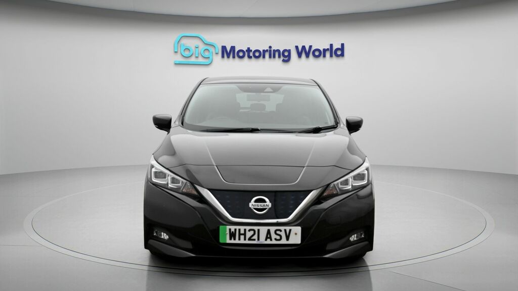 Nissan Leaf Tekna Black #2