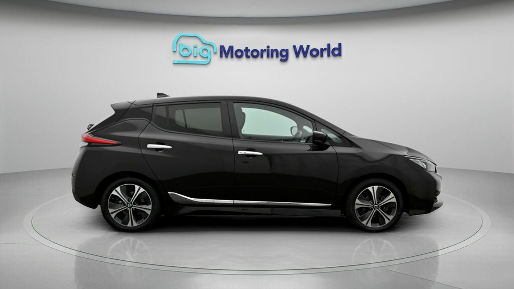 Nissan Leaf Nissan Leaf 110Kw Acenta 40Kwh 6.6Kw Cha Red #8