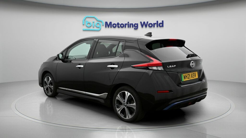 Nissan Leaf Tekna Black #5