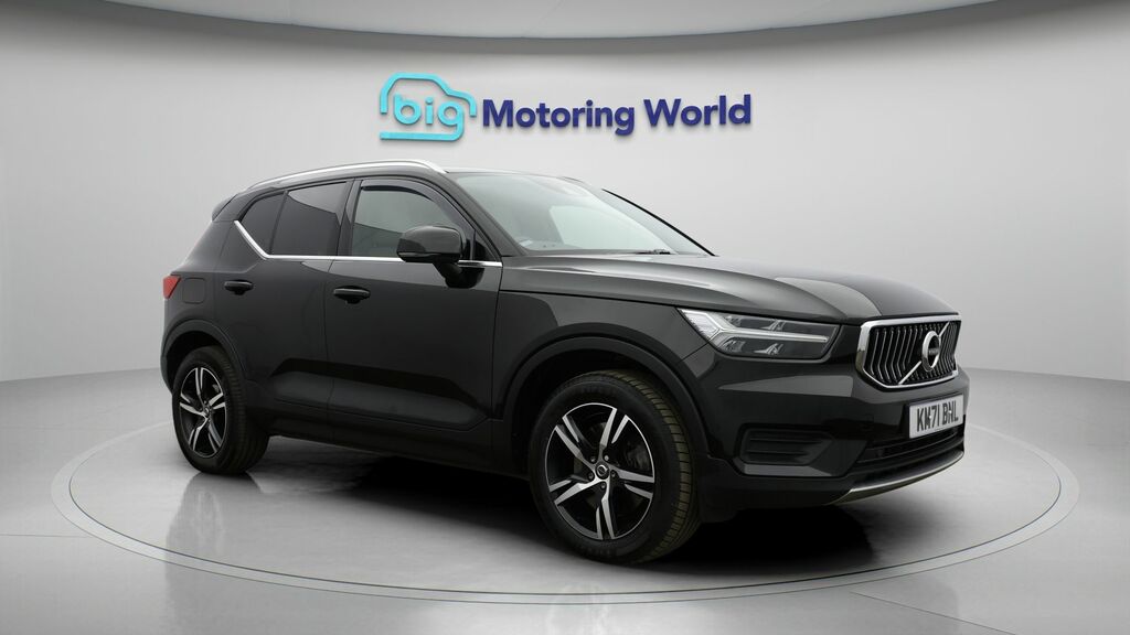 Volvo XC40 Core KM71BNL Black
