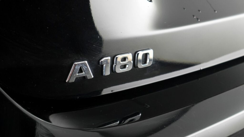 Mercedes-Benz A Class 1.3 A180 Sport Edition Executive 7G-dct Euro 6 White #23