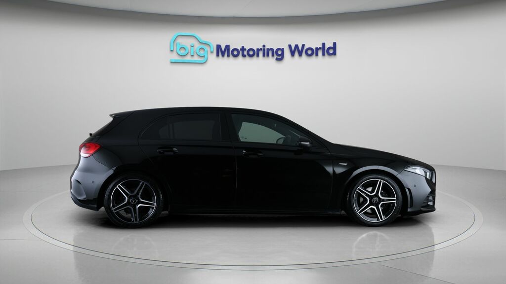 Mercedes-Benz A Class 1.3 A180 Sport Edition Executive 7G-dct Euro 6 White #8