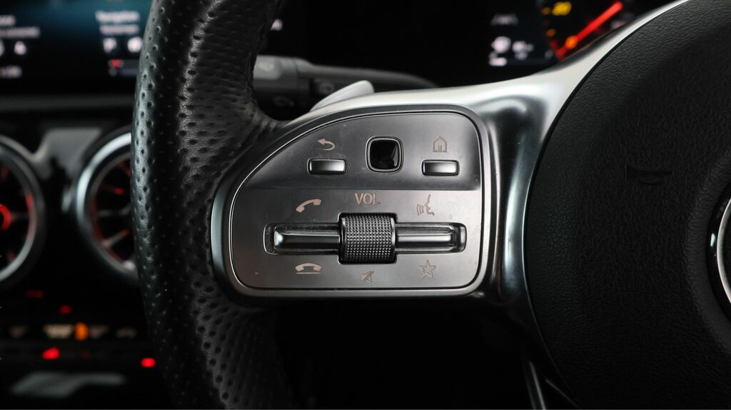 Mercedes-Benz A Class 1.3 A180 Sport Edition Executive 7G-dct Euro 6 White #22