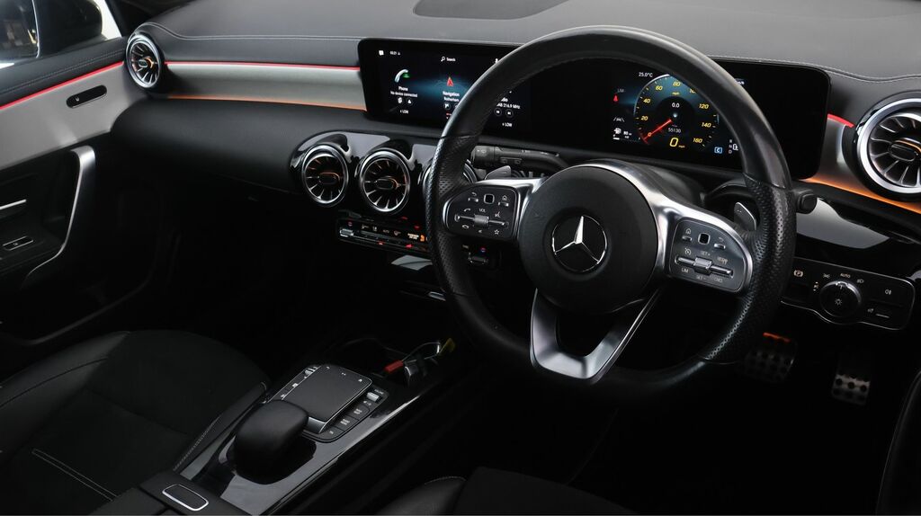 Mercedes-Benz A Class 1.3 A180 Sport Edition Executive 7G-dct Euro 6 White #9