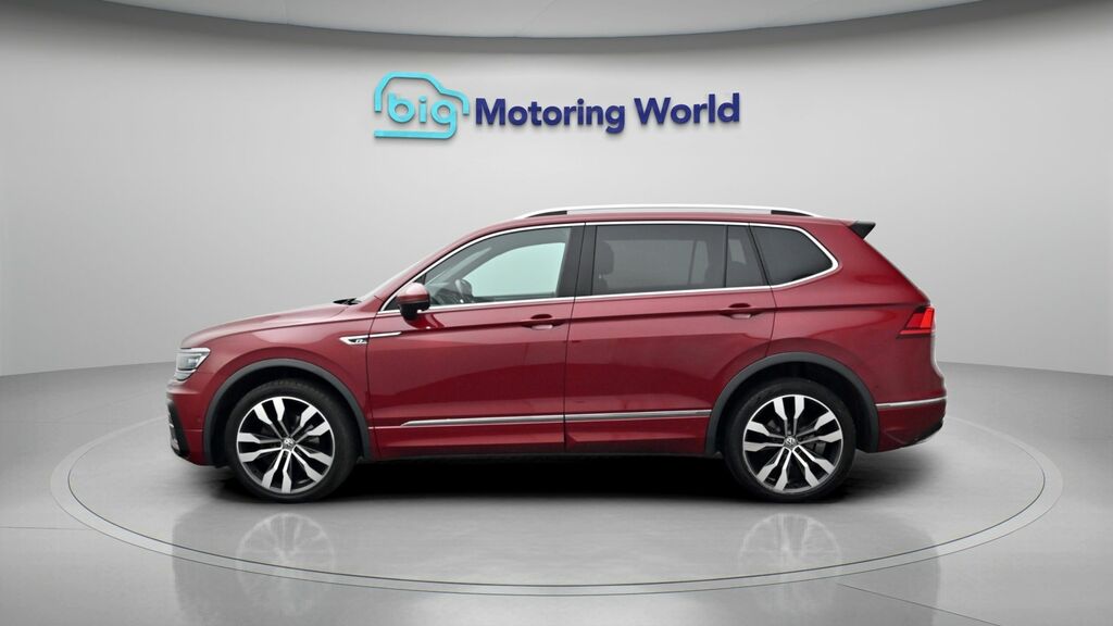 Volkswagen Tiguan Allspace R-line Tech Red #4