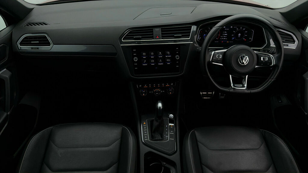Volkswagen Tiguan Allspace 2.0 Tdi Match Dsg Black #12