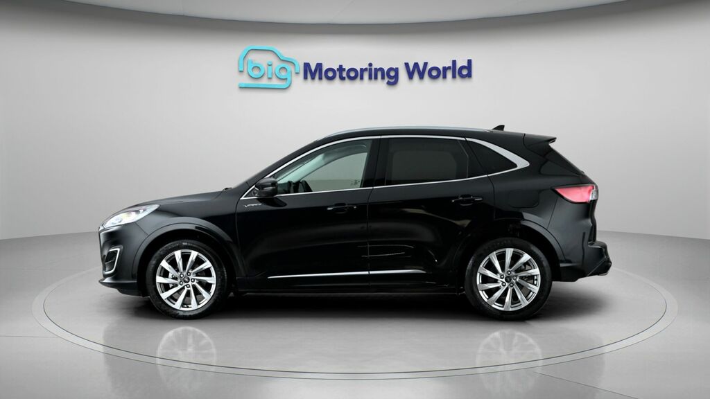 Ford Kuga Vignale Black #4