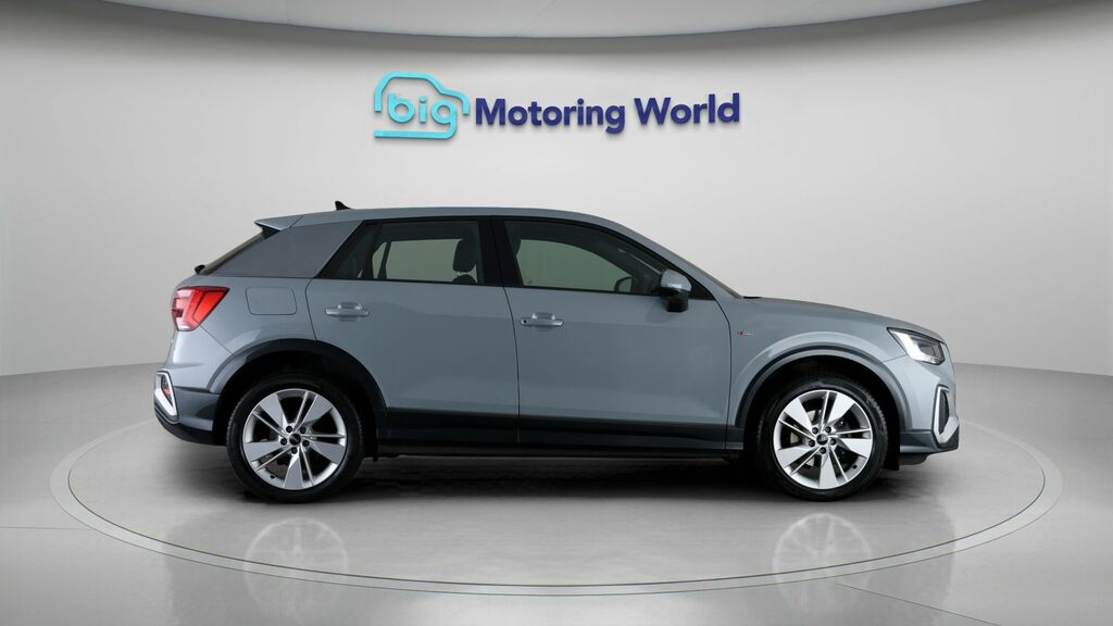 Audi Q2 Audi Estate 35 Tfsi Sport S Tronic Black #8