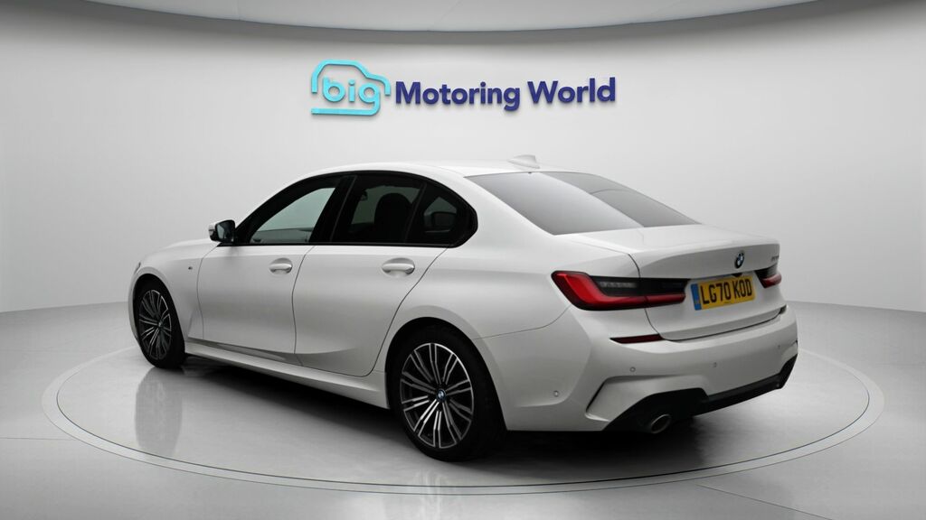 BMW 3 Series M Sport LG70KOD White #5