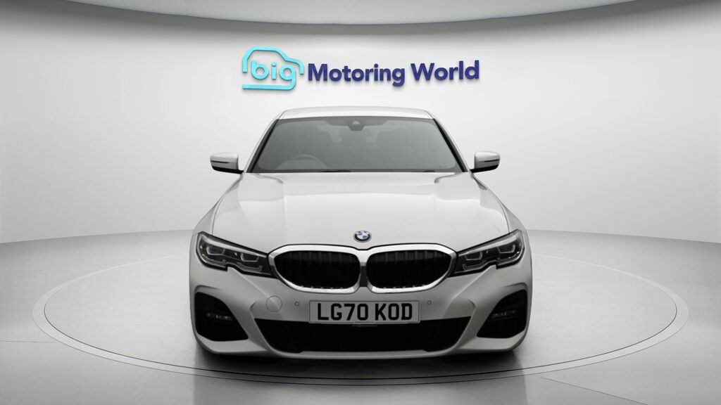 BMW 3 Series M Sport LG70KOD White #2