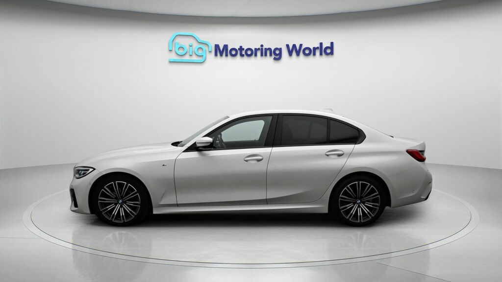 BMW 3 Series M Sport LG70KOD White #4