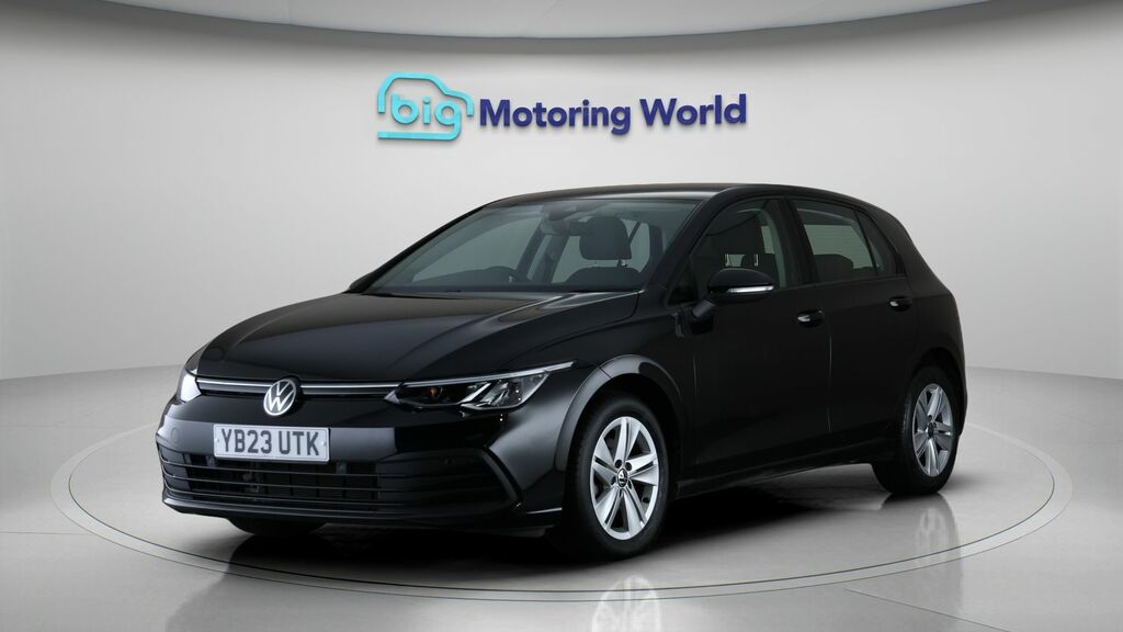 Volkswagen Golf Life Black #3