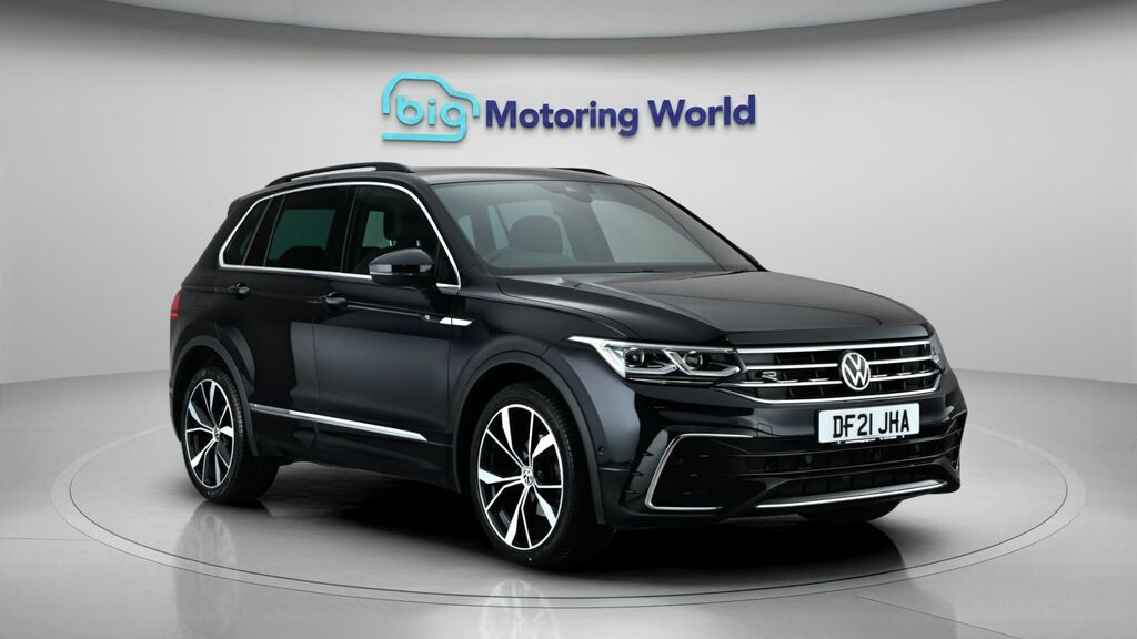 Volkswagen Tiguan R-line Black