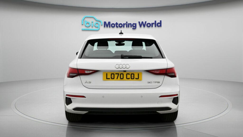 Audi A3 Technik White #6