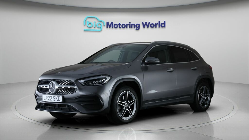Mercedes-Benz GLA Class Exclusive Edition Grey #3