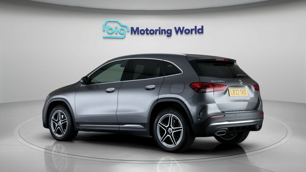 Mercedes-Benz GLA Class Exclusive Edition Grey #5