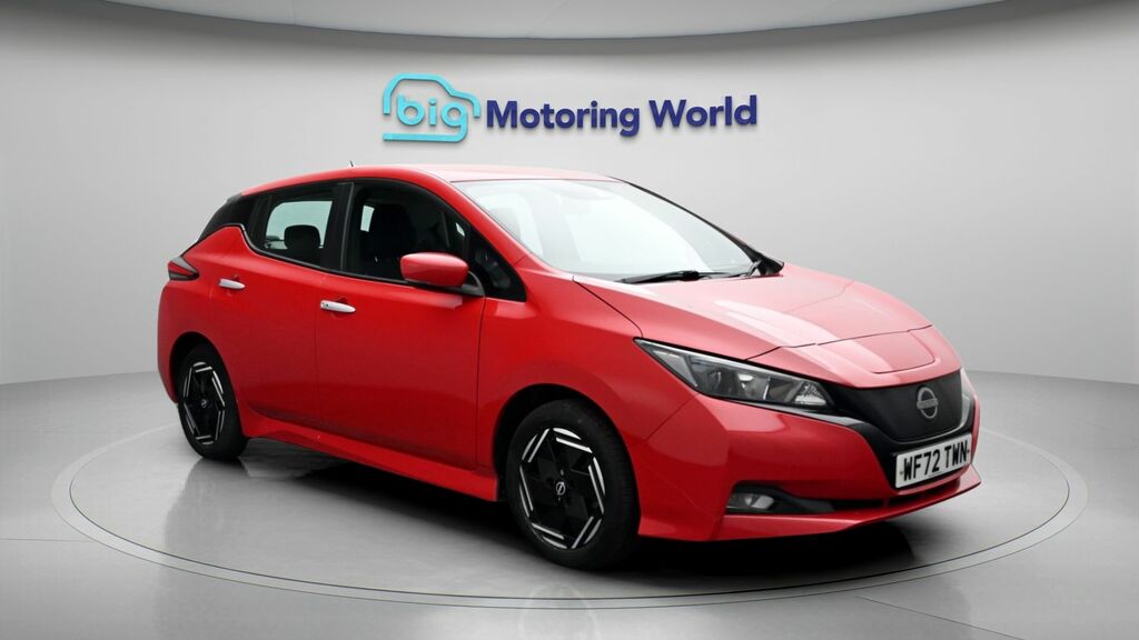 Nissan Leaf Acenta Red