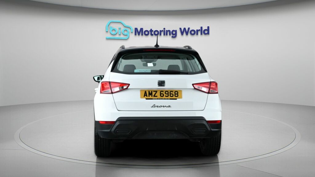 Seat Arona Se White #6