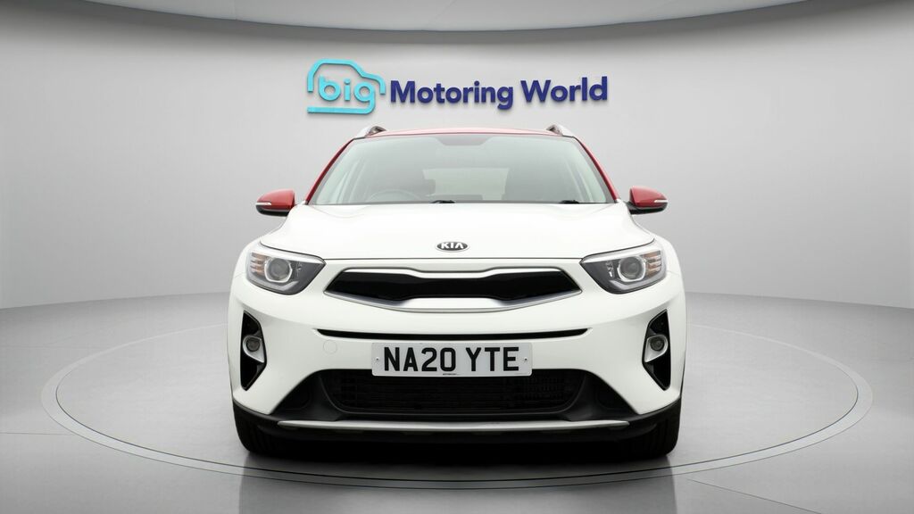 Kia Stonic Maxx White #2