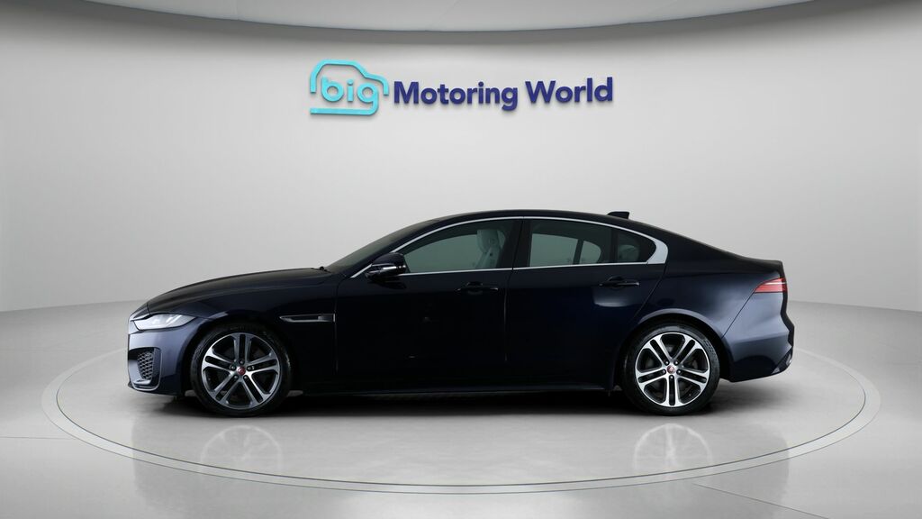 Jaguar XE R-dynamic Se Blue #4