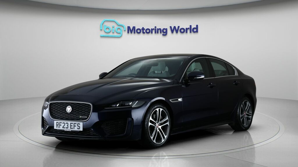 Jaguar XE R-dynamic Se Blue #3