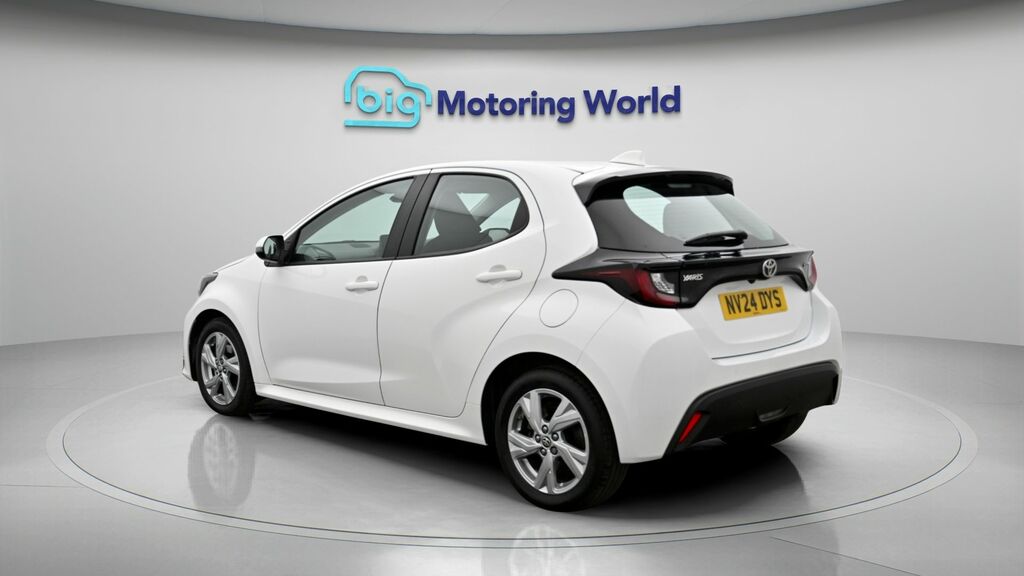 Toyota Yaris Icon NV24DYS White #5