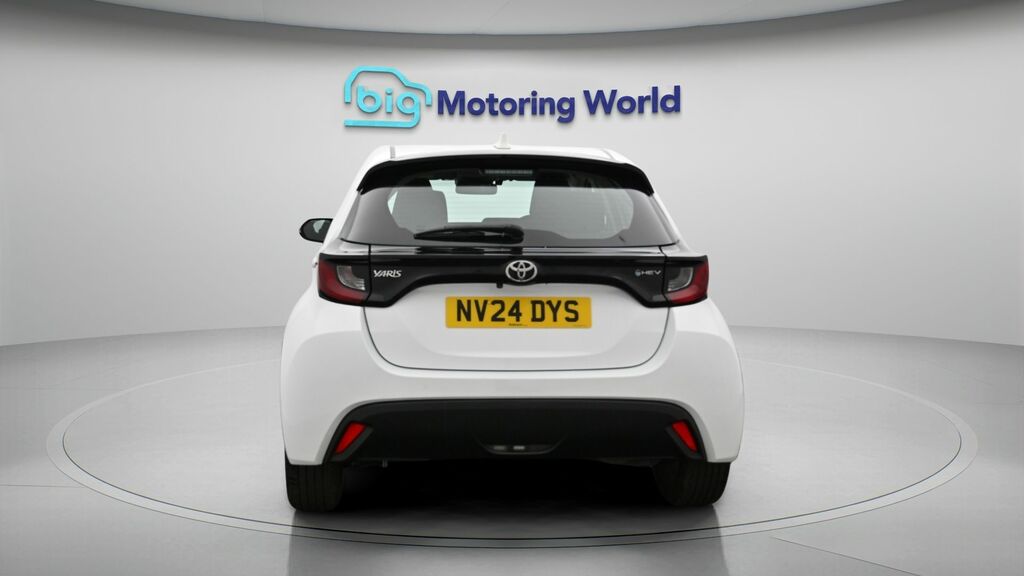 Toyota Yaris Icon NV24DYS White #6