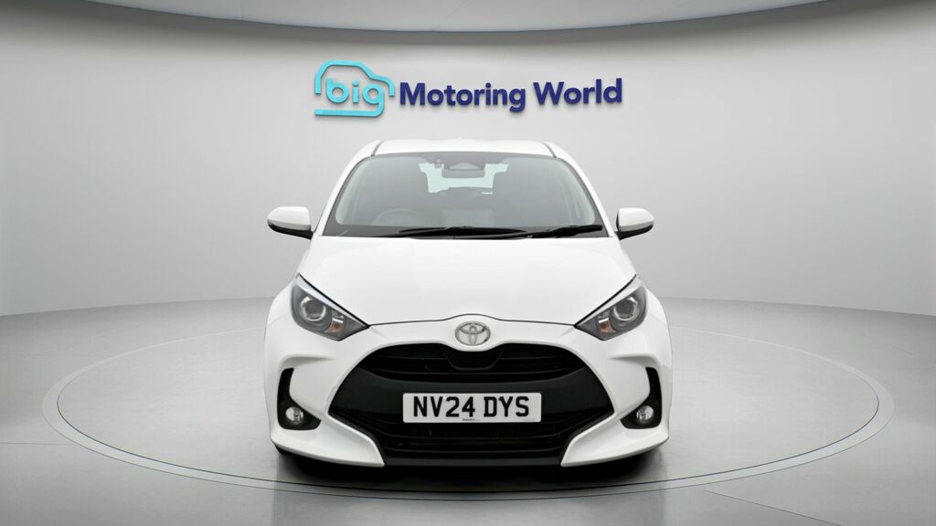 Toyota Yaris Icon NV24DYS White #2