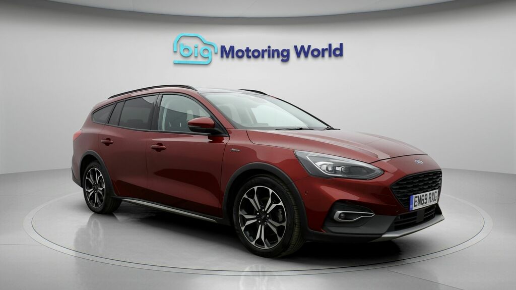 Ford Focus Active X EN69RXG Red