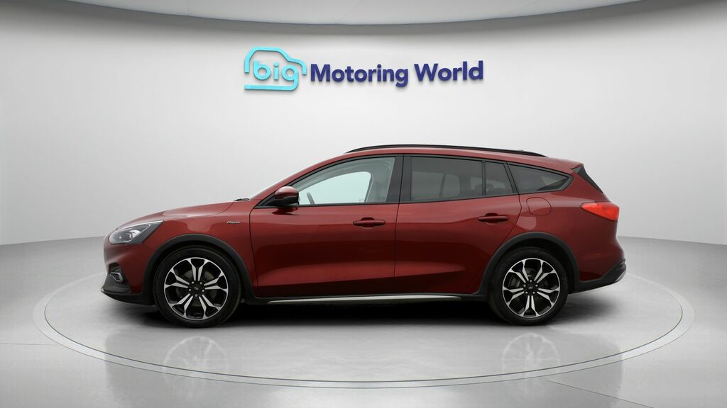 Ford Focus Active X EN69RXG Red #4