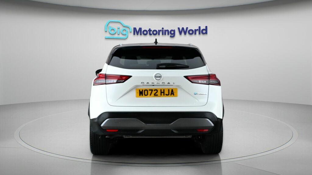 Nissan Qashqai Tekna WO72HJA White #6