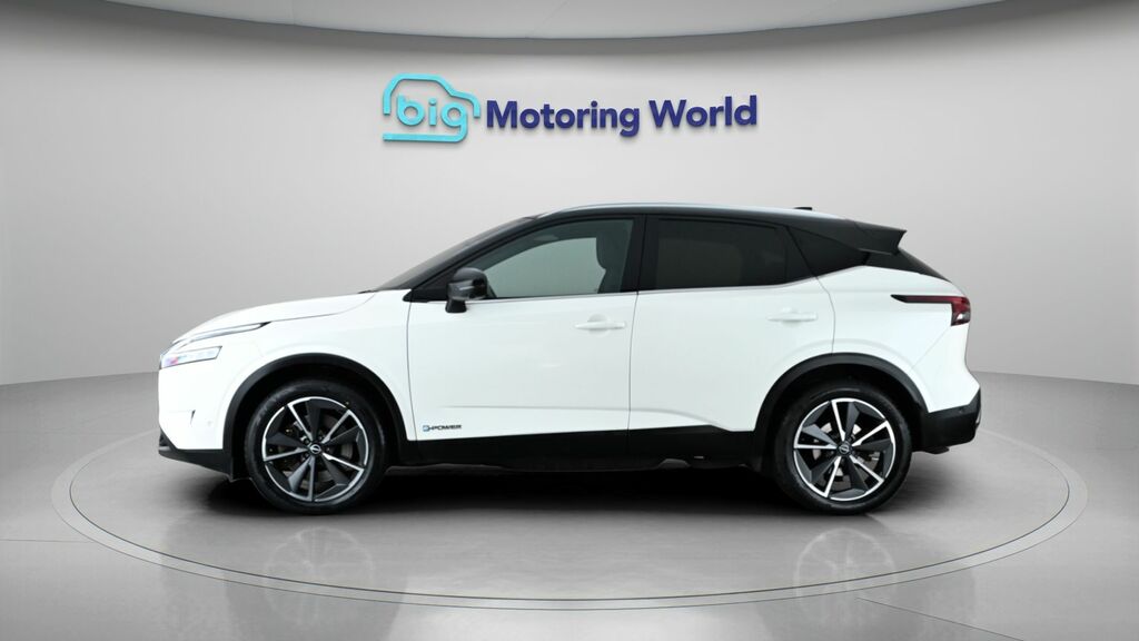Nissan Qashqai Tekna WO72HJA White #4