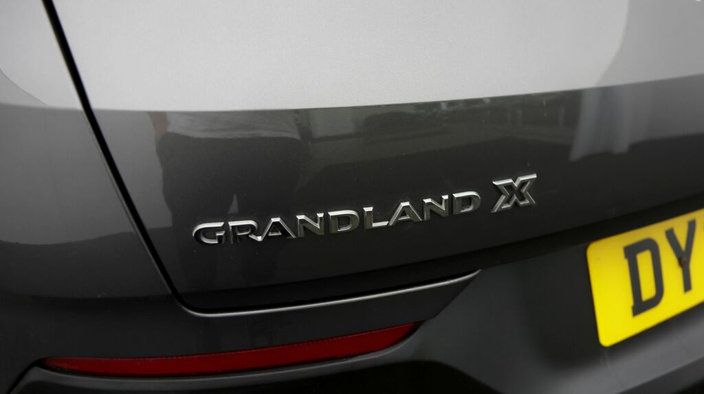 Vauxhall Grandland X X 1.5 Turbo D 130 Sri Nav White #19