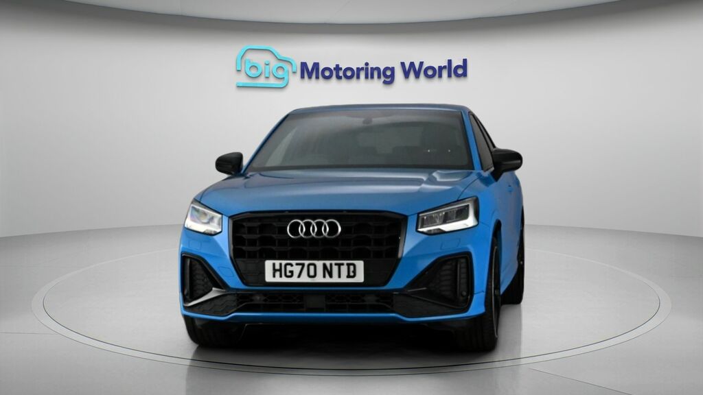 Audi Q2 Black Edition HG70NTD Blue #3