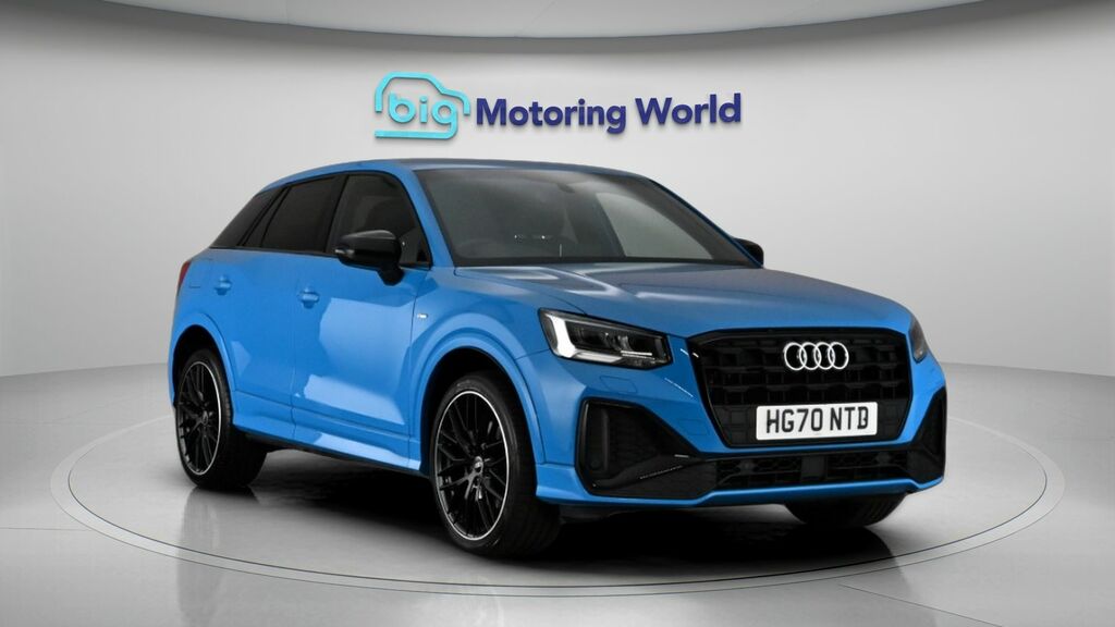Audi Q2 Black Edition HG70NTD Blue #2