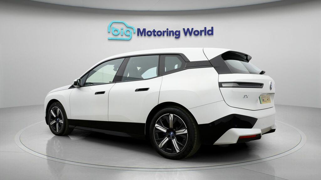 BMW iX M Sport White #5